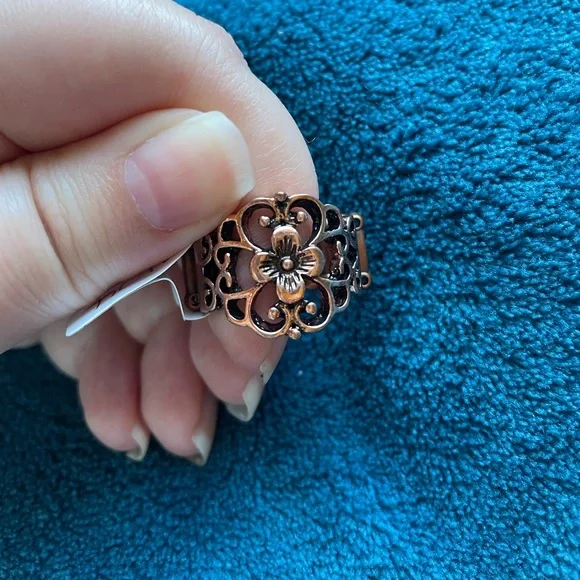 NEW Bundle of 5 copper Paparazzi pieces. - Picture 3 of 6